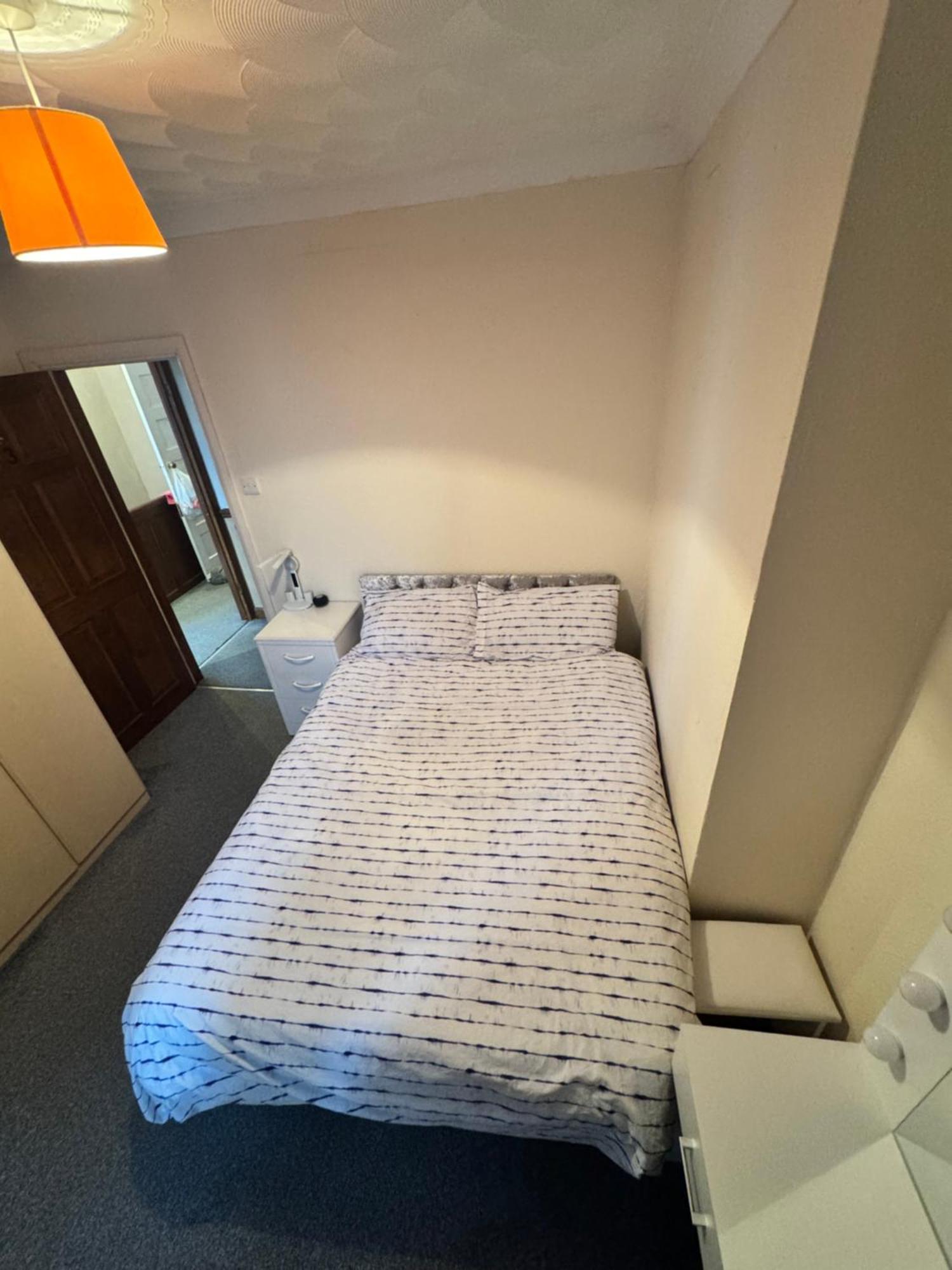 Jxb Homes - Lovely And Spacious Rooms Cliftonville Bagian luar foto
