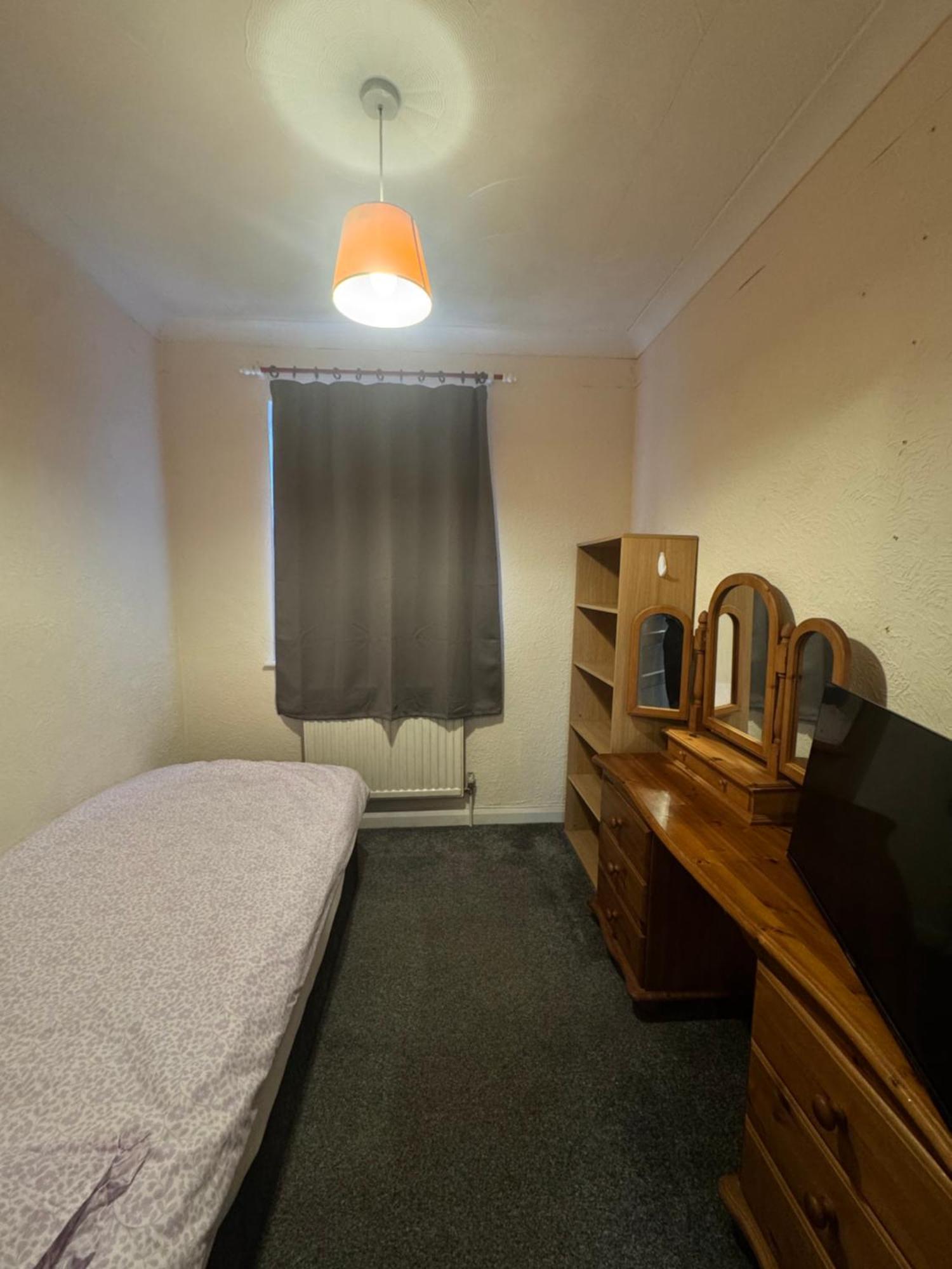 Jxb Homes - Lovely And Spacious Rooms Cliftonville Bagian luar foto
