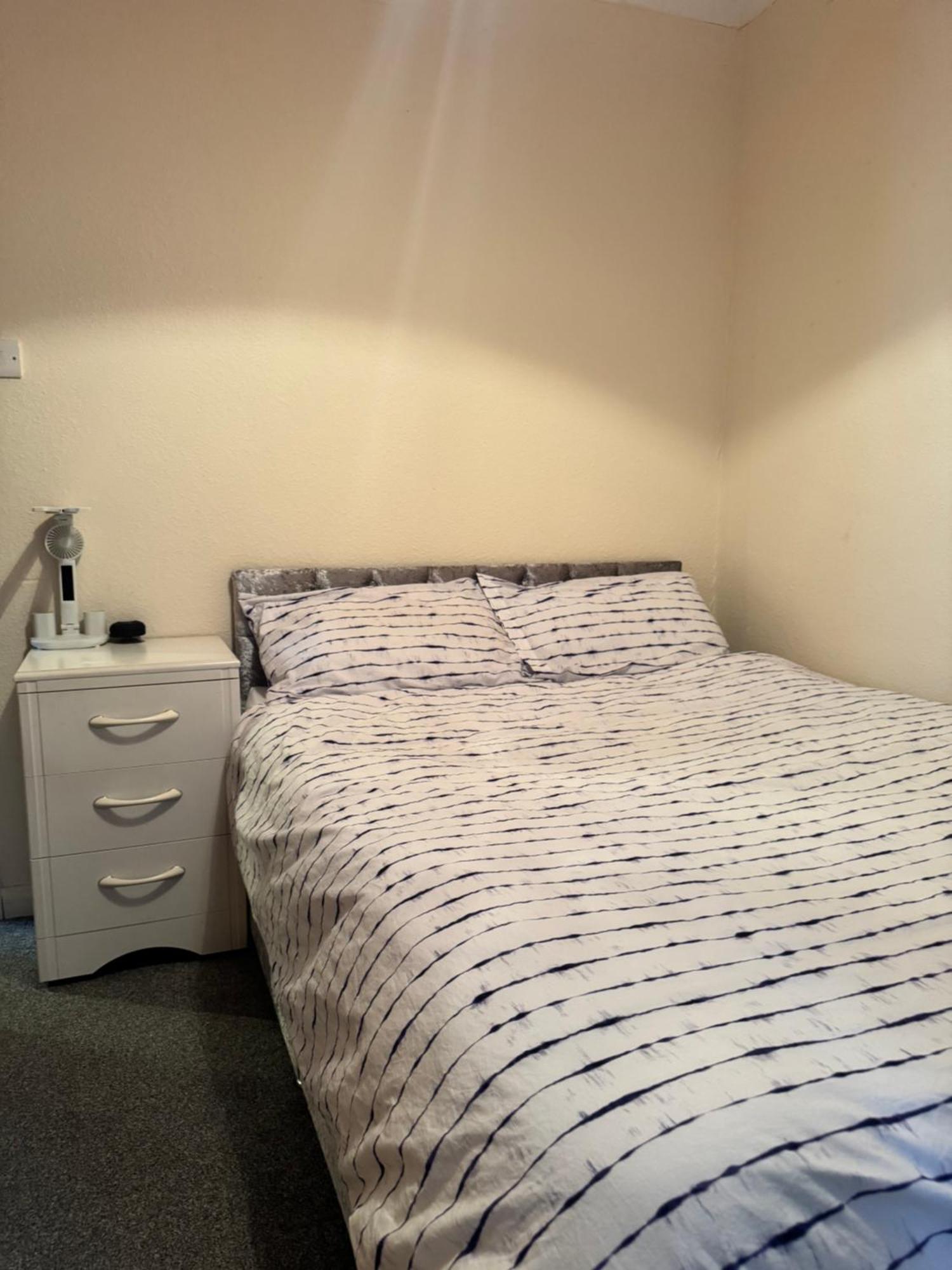 Jxb Homes - Lovely And Spacious Rooms Cliftonville Bagian luar foto
