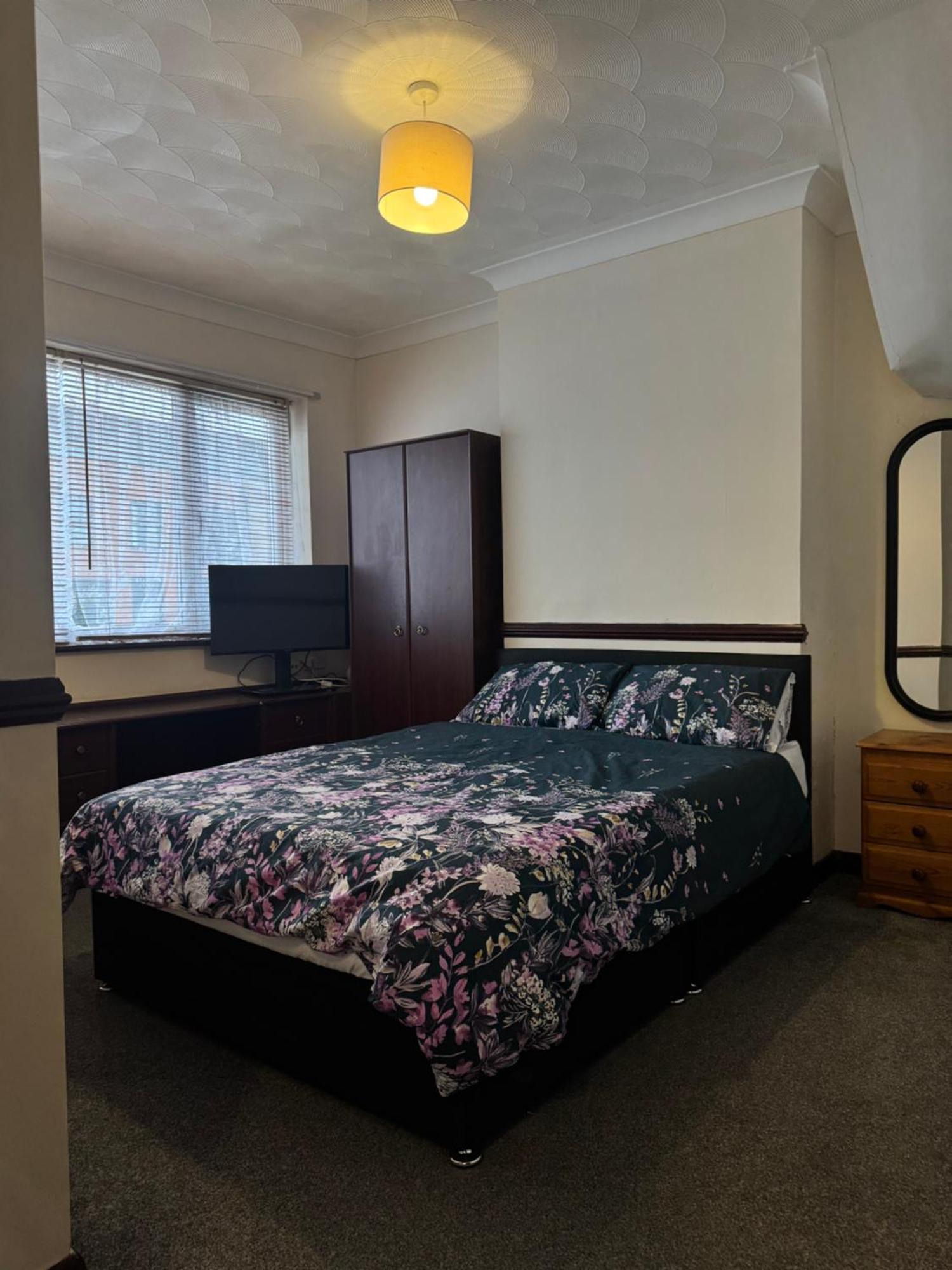 Jxb Homes - Lovely And Spacious Rooms Cliftonville Bagian luar foto